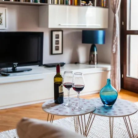 Hostly - Family Home Strada Dell'Olio - Brand New 2Br, 2 Bathrooms With Ac Cascina Exterior photo