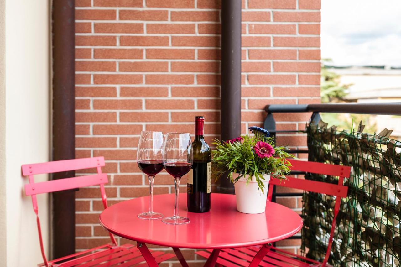 Hostly - Family Strada Dell'olio - Brand New 2br, 2 Bathrooms With Ac Apartment Cascina